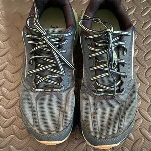 Stylish Women’s Trail Running shoes  Athletic Shoes - Navy  and Seafoam size 7w